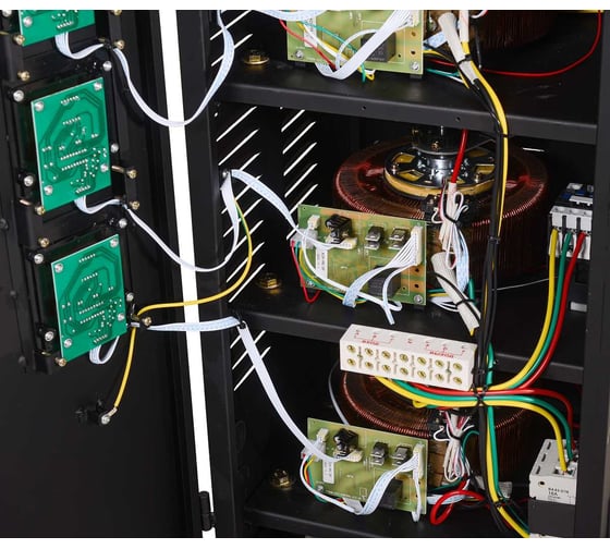Трехфазный стабилизатор напряжения Ресанта ACH-9000/3-ЭМ 63/4/4