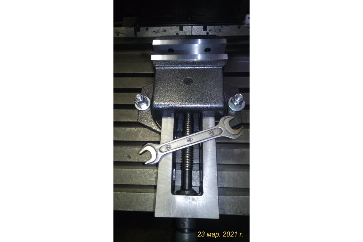 Станочные тиски 140мм, поворотные, с открытым винтом, серия QB Griff b241201