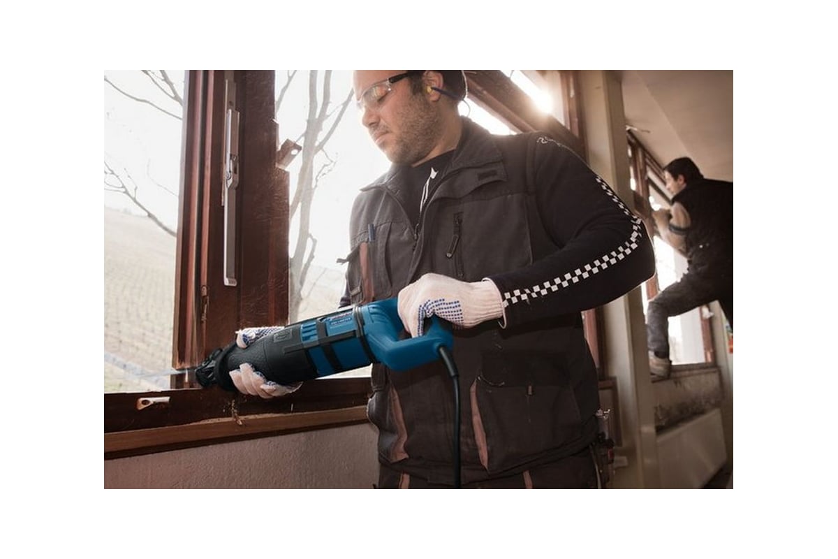 Сабельная ножовка Bosch GSA 1300 PCE 0.601.64E.200
