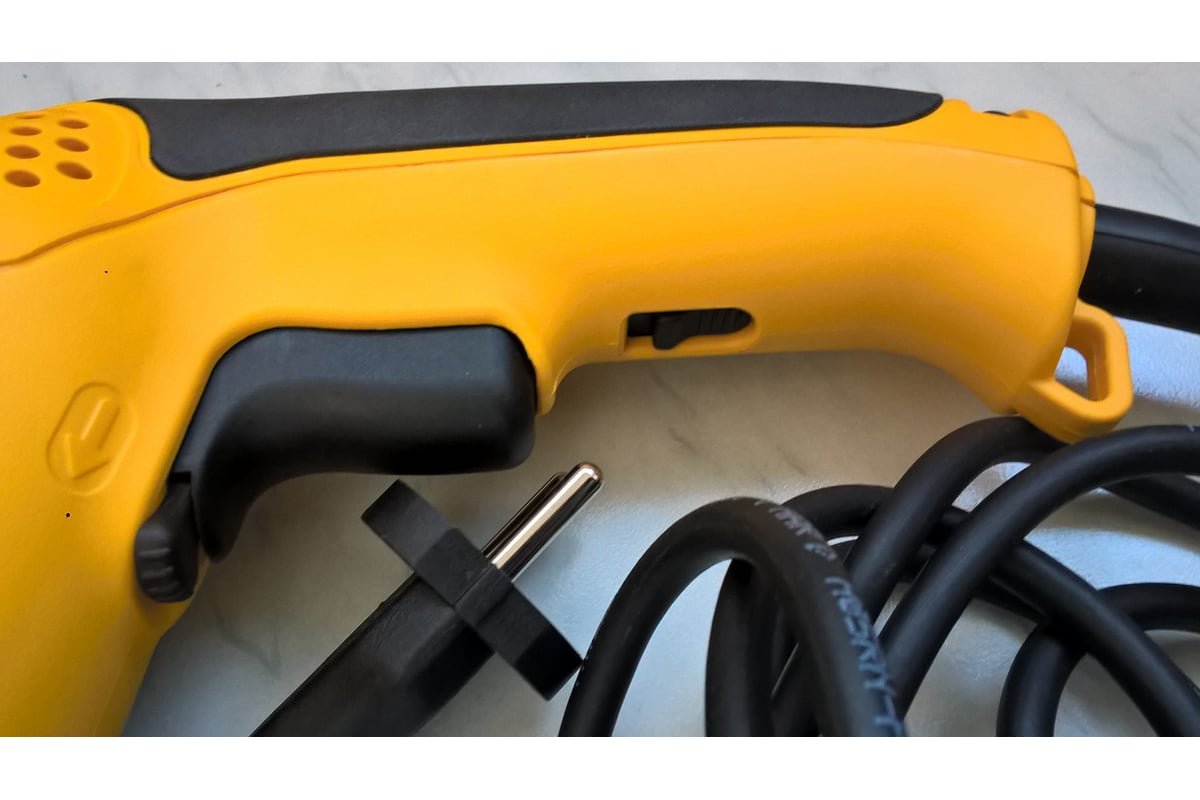 Безударная дрель DeWalt DW 236 I