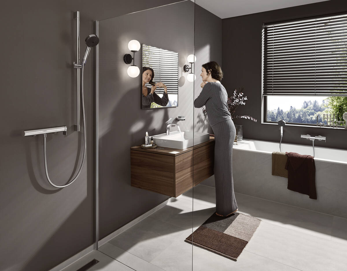 Смеситель для раковины Hansgrohe Vivenis 110 75022000 хром