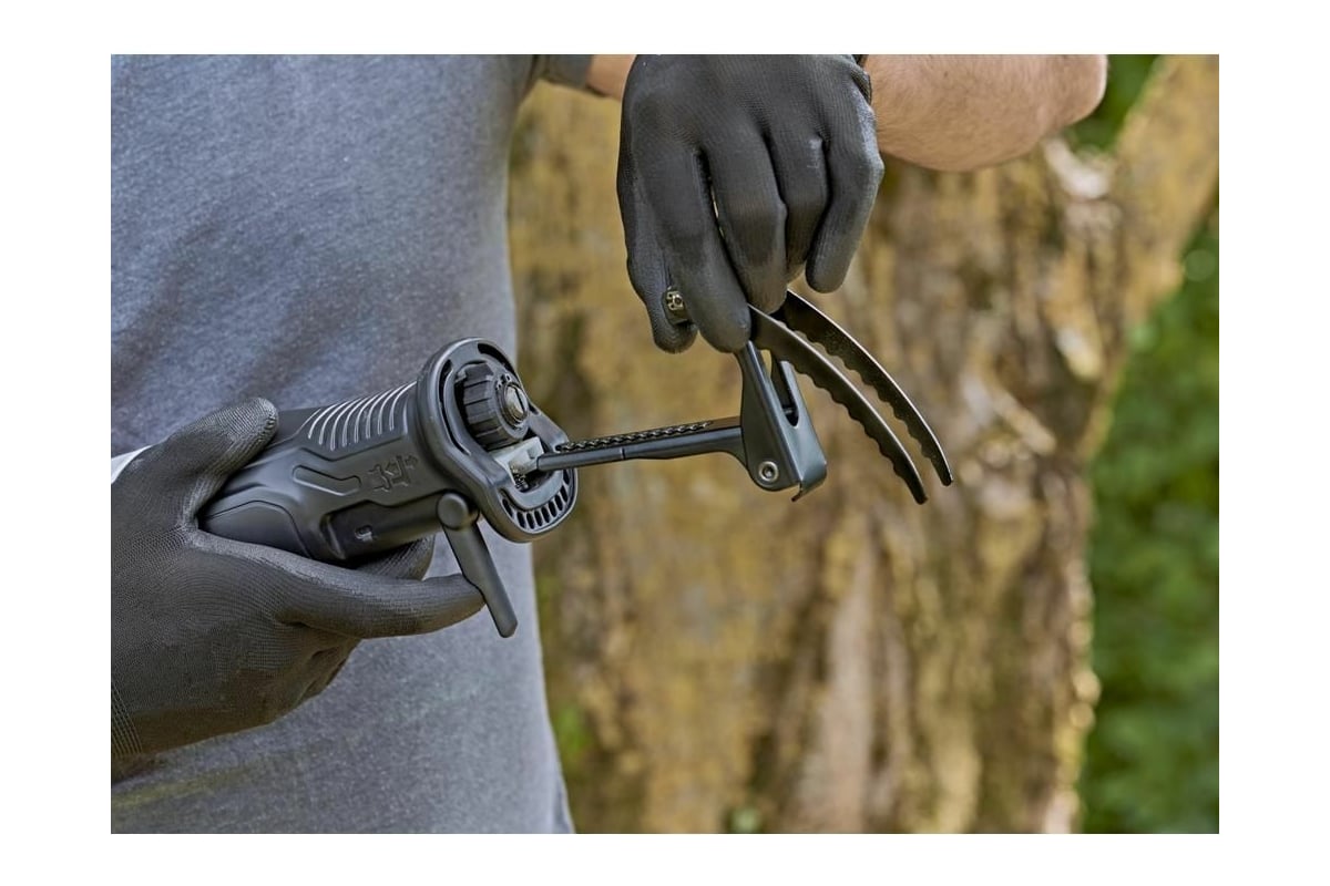 Сабельная пила Black&Decker BES301-QS