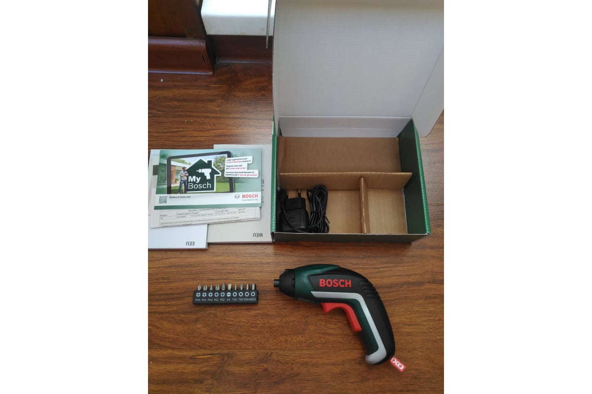Шуруповерт Bosch IXO V basic 0.603.9A8.020