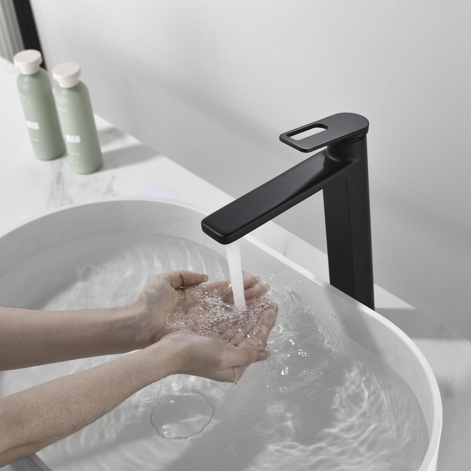 Смеситель для раковины Black&White Gravity GF-7203-MB черный матовый