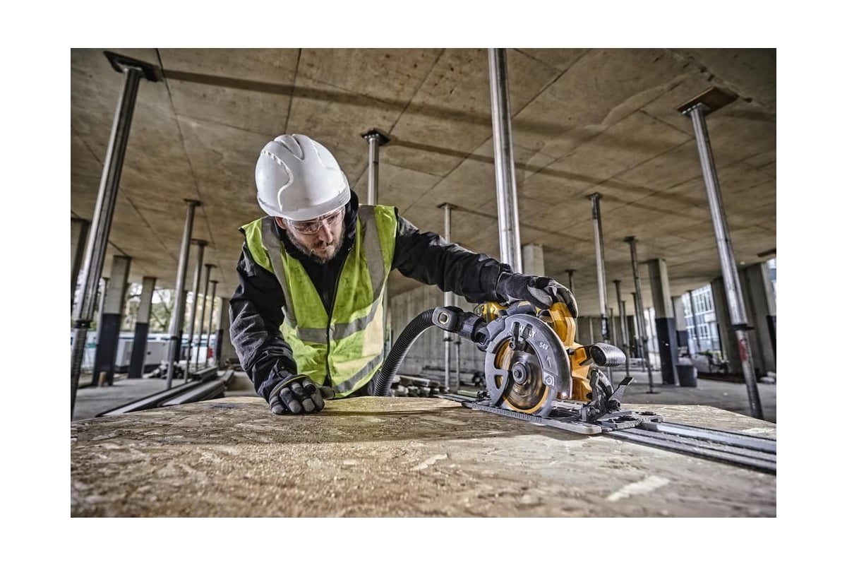 Дисковая пила DeWalt 54 В XR FLEXVOLT DCS579N-XJ