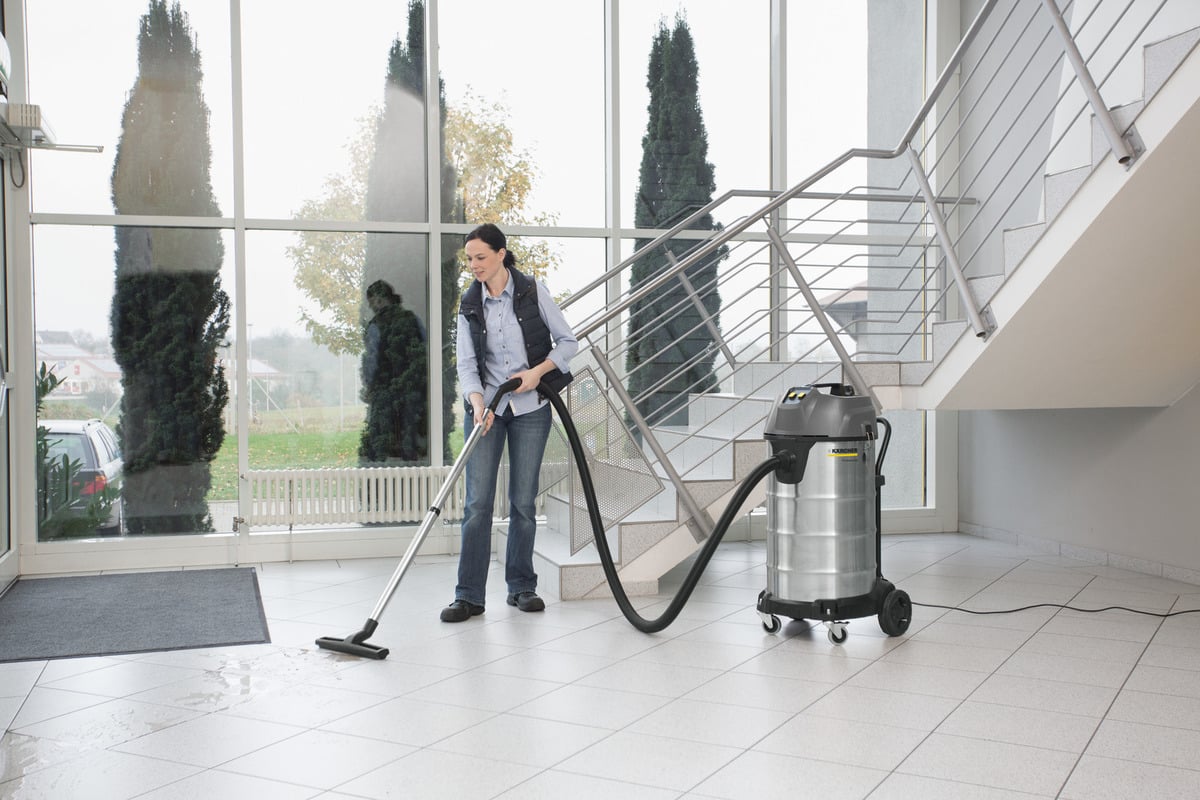 Пылесос влажной и сухой уборки Karcher NT 90/2 Me Classic Edition 1.667-700