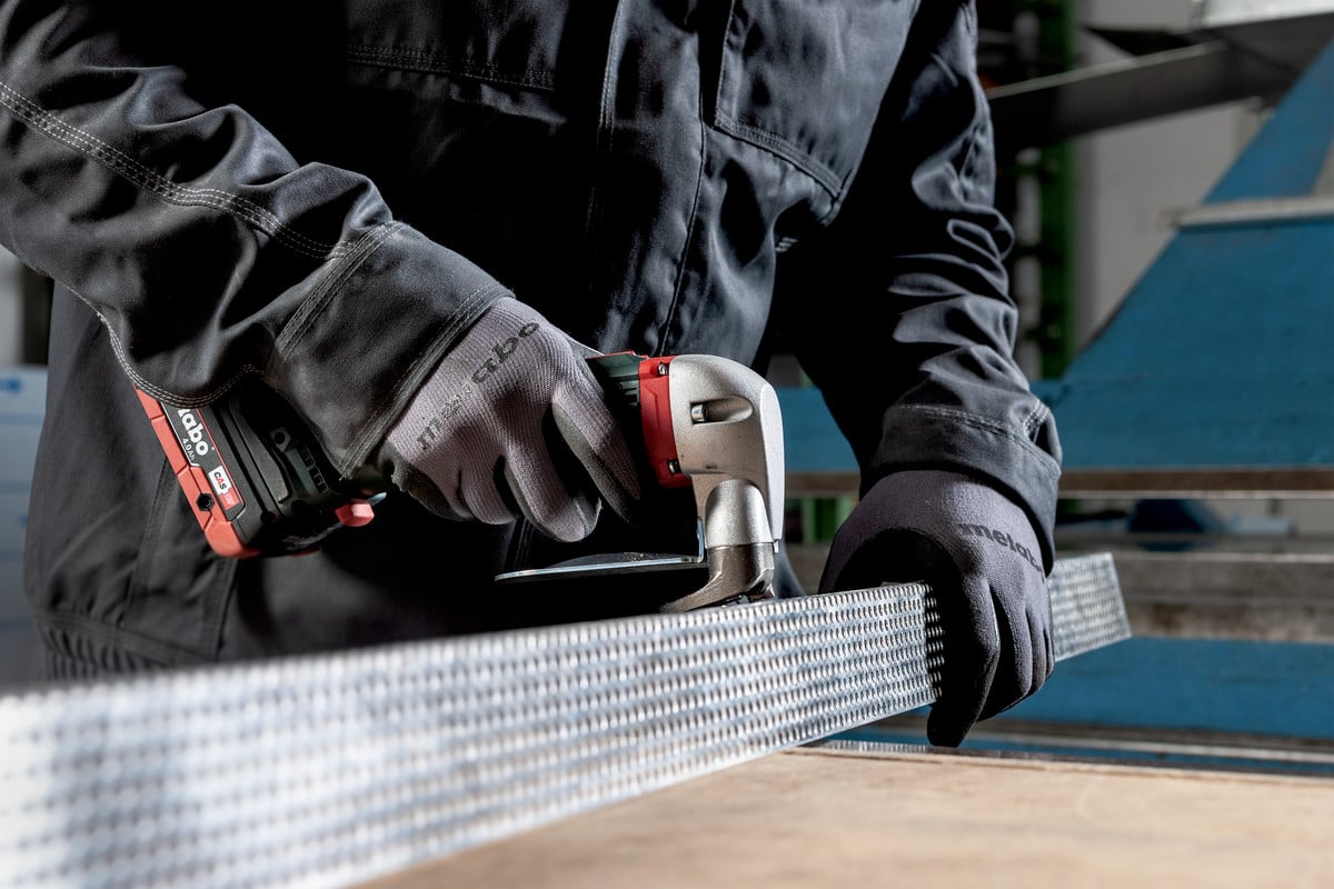 Аккумуляторные листовые ножницы Metabo SCV 18 LTX BL 1.6 601615850