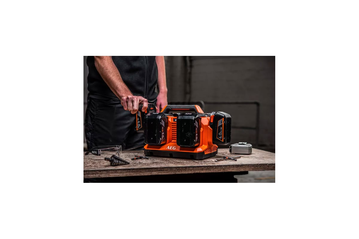 Зарядное устройство 6 портовое AEG BL18C6 18В 4935480051