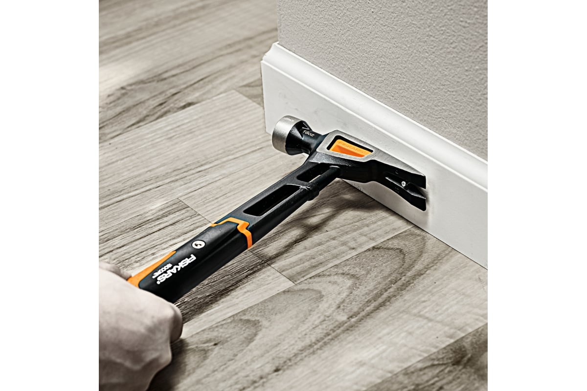Столярный молоток Fiskars 16oz/13.5" 1020213
