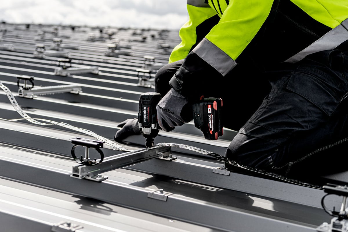 Аккумуляторный гайковерт Metabo SSW 18 LT 300 BL 602398850