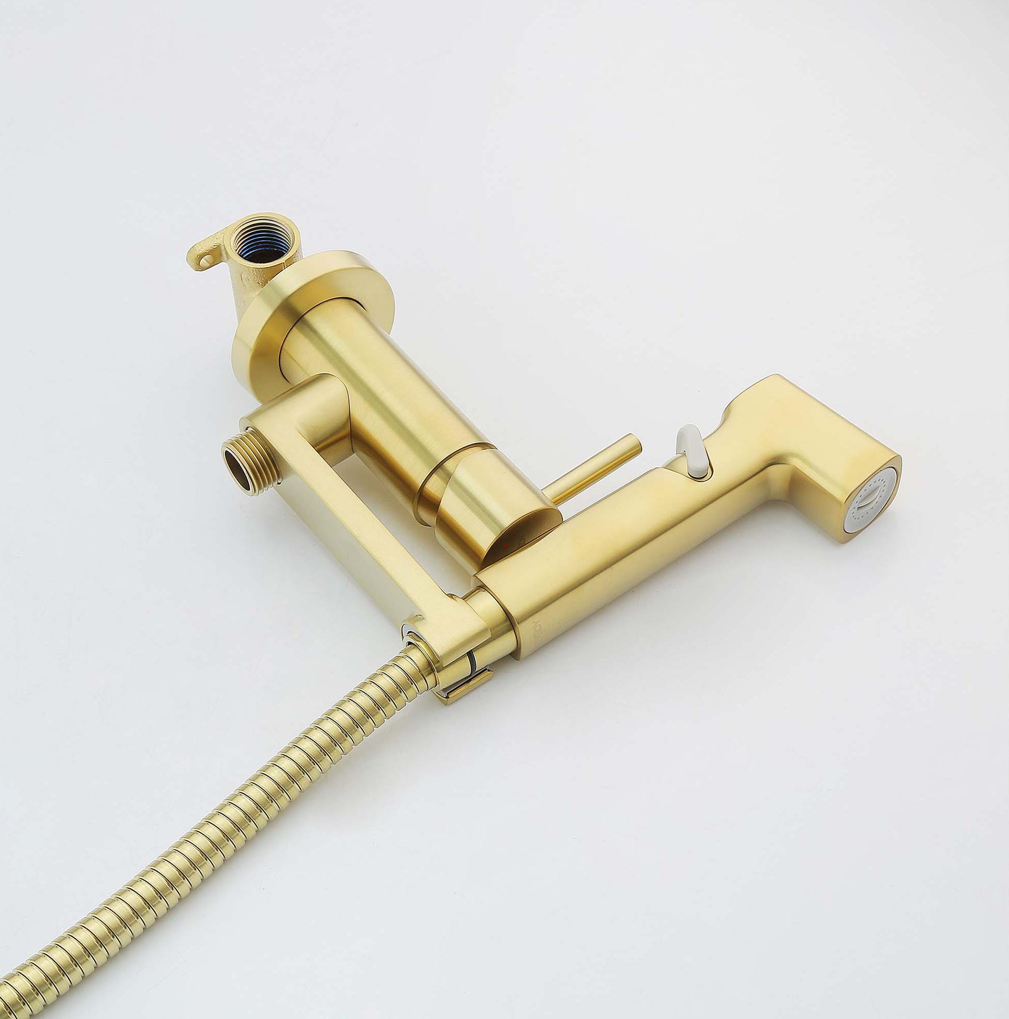 Смеситель Aquatek Ника AQ1819BG с гигиеническим душем, шлифованное золото Смеситель Aquatek Ника AQ1819BG с гигиеническим душем, шлифованное золото