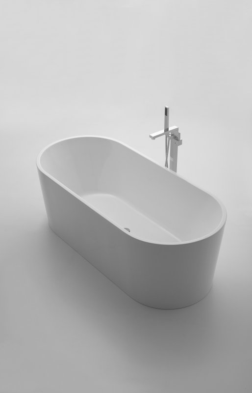 Акриловая ванна BelBagno BB71-1500 150x75 см со сливом-переливом хром