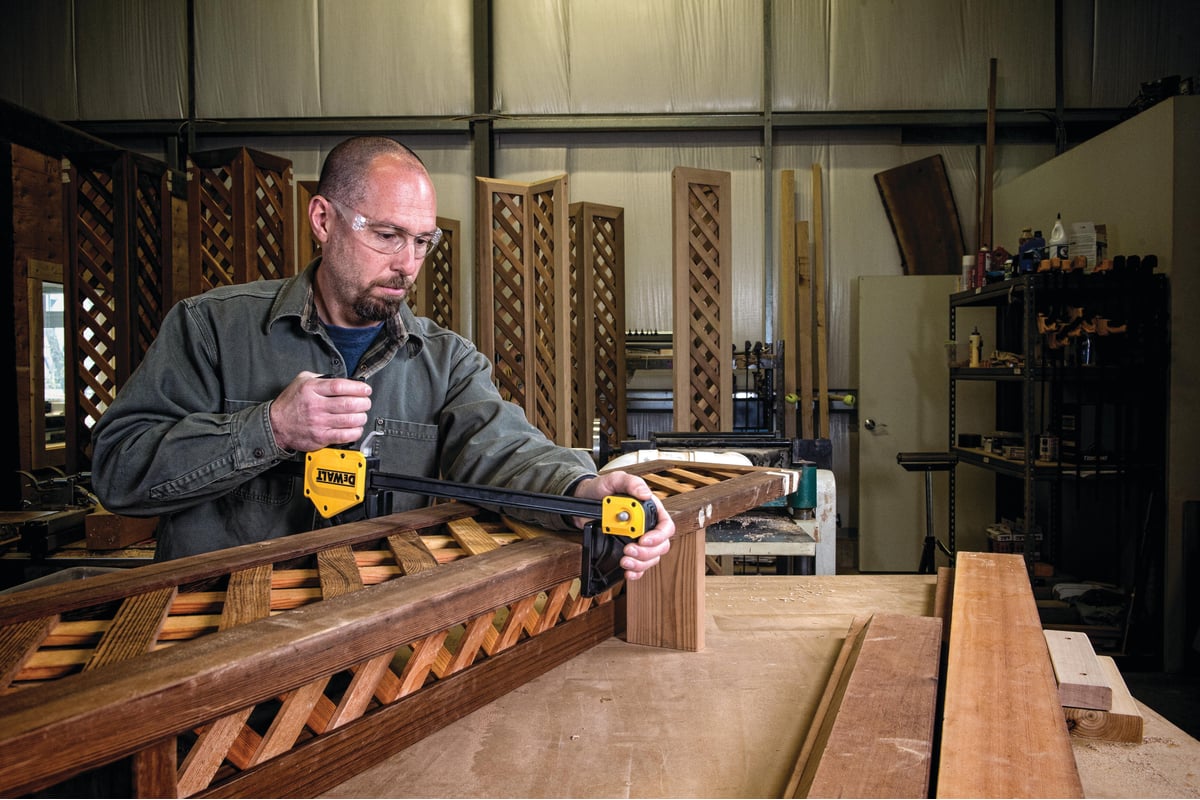 Быстрозажимная струбцина DeWalt XL 600 мм DWHT0-83186