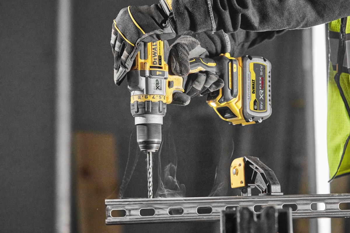 Ударная дрель-шуруповерт DeWalt 18 В XR FLEXVOLT ADVANTAGE XRP DCD999NT-XJ