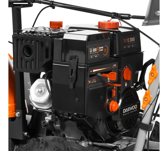 Бензиновый снегоуборщик с дифференциалом Daewoo DAST 330