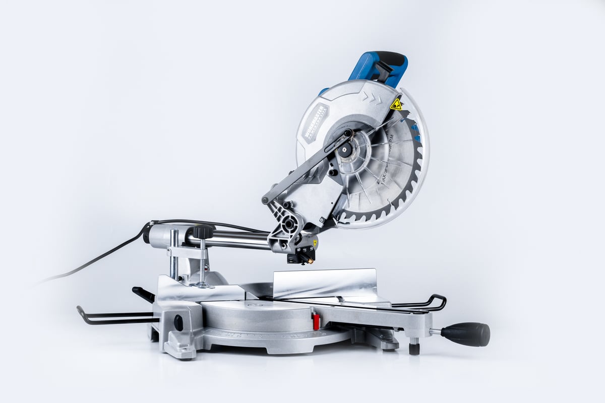 Торцовочная пила WorkMaster ПТ-2200/255В