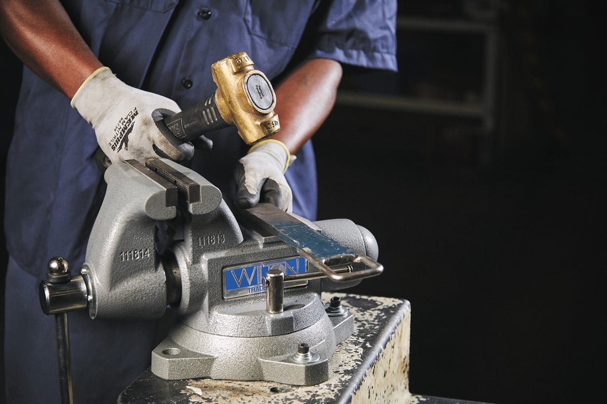 Слесарные тиски WILTON TRADESMAN 140 мм 1755 28806EU