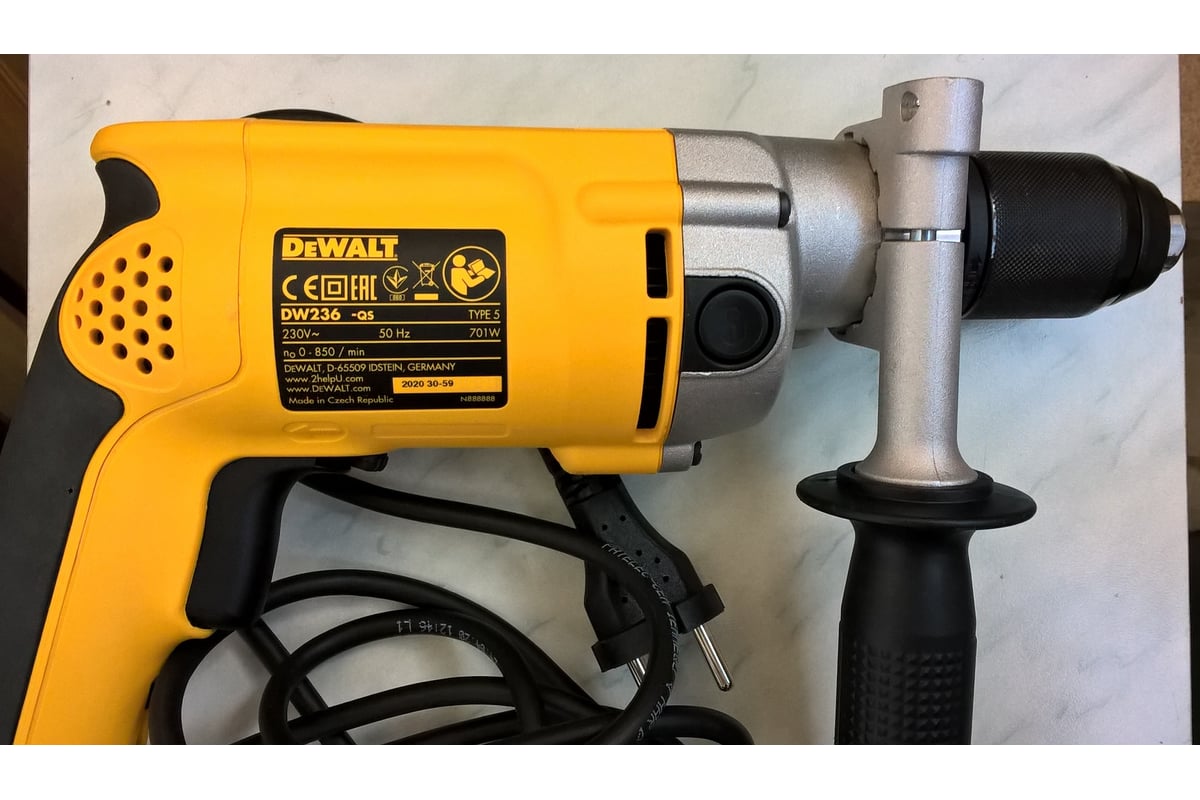 Безударная дрель DeWalt DW 236 I