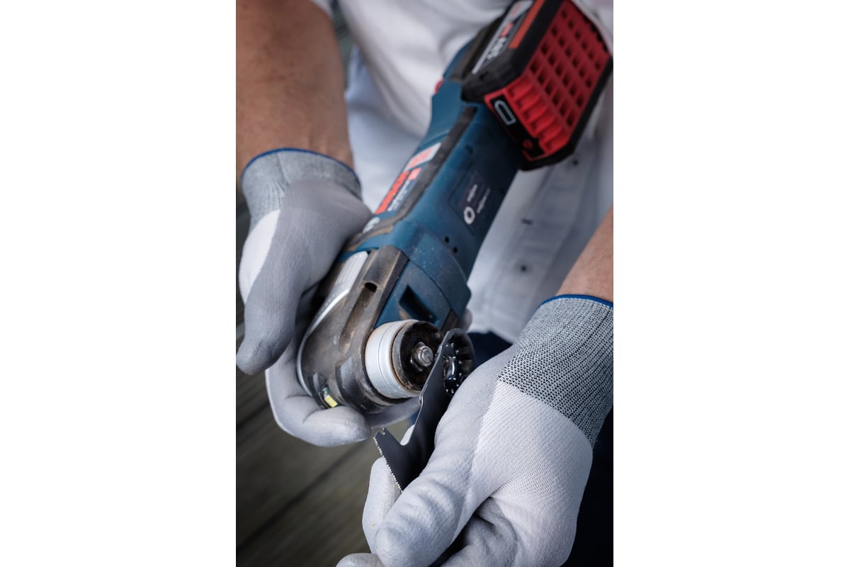 Аккумуляторный универсальный резак Bosch GOP 18V-28 0.601.8B6.003