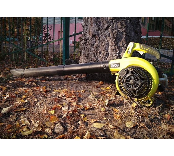 Бензиновая воздуходувка-пылесос Ryobi RBV26B 5133002353
