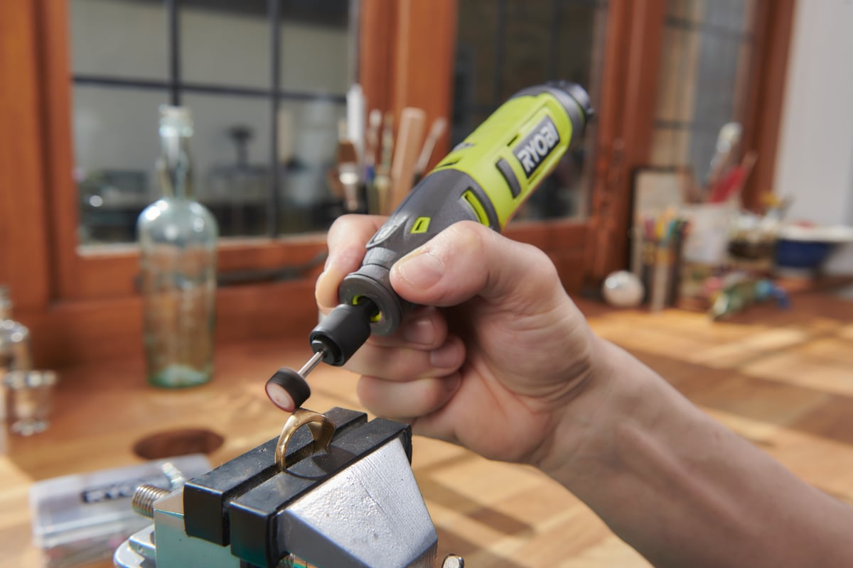 Гравировальная машина Ryobi RRT4-120GA15 4 В 5133005634