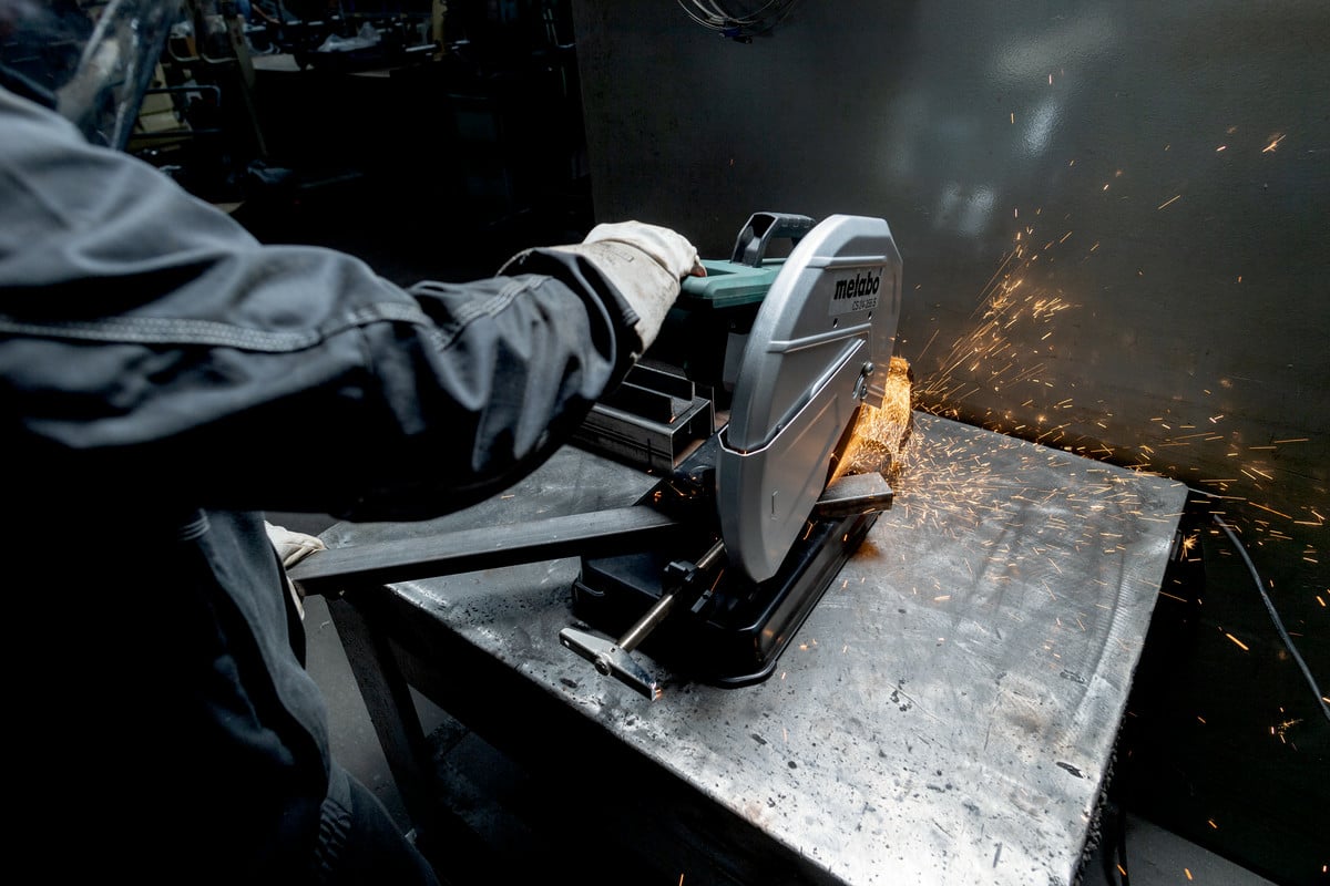 Монтажная пила Metabo CS 22-355, 2300 Вт 601786000