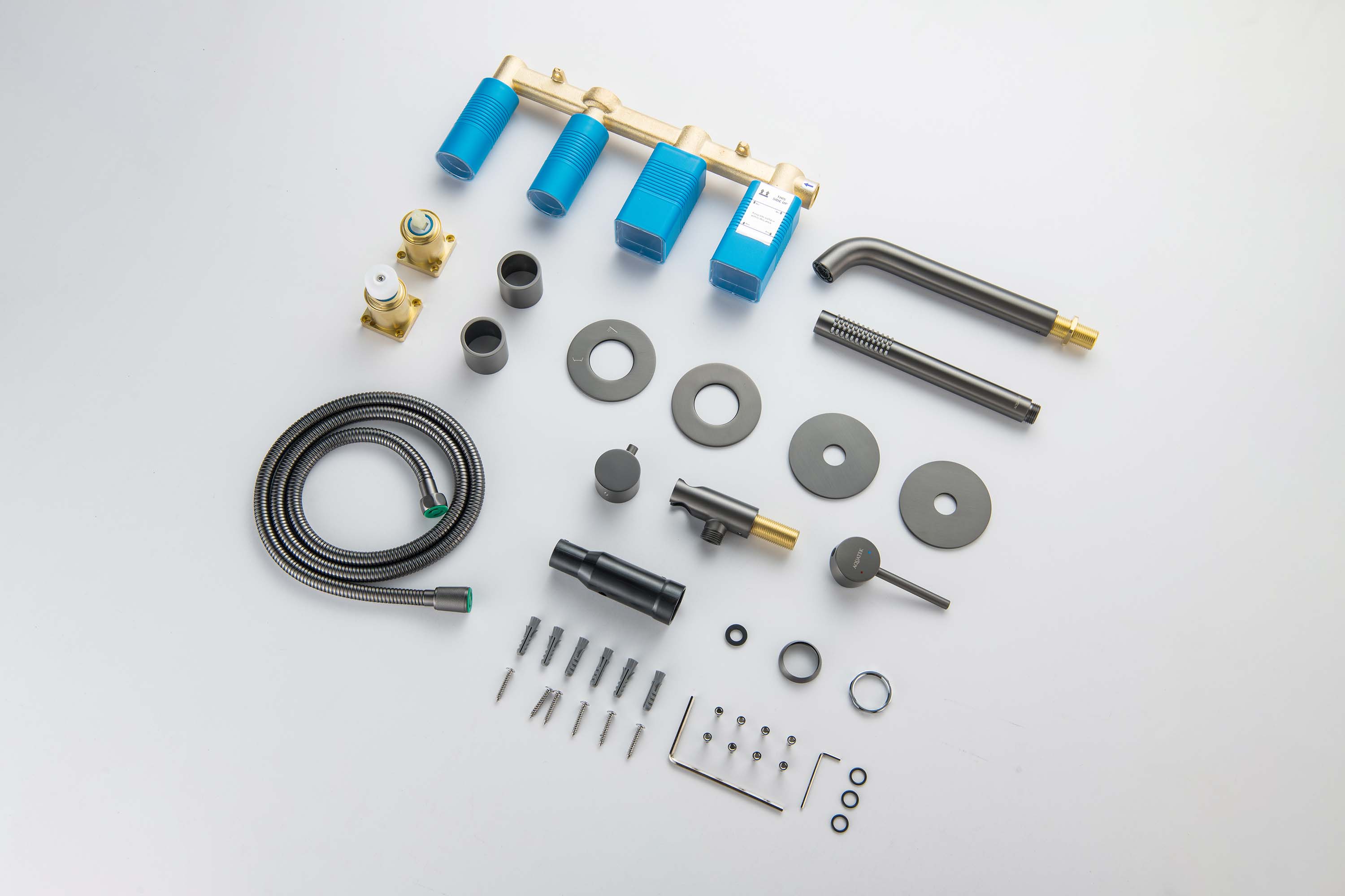 Смеситель для ванны Aquatek Европа AQ1344BGM оружейная сталь Смеситель для ванны Aquatek Европа AQ1344BGM оружейная сталь