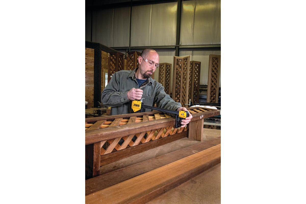 Быстрозажимная струбцина DeWalt XL 600 мм DWHT0-83186