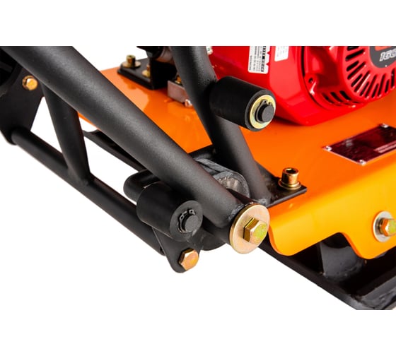 Виброплита с баком для воды 5.5 л.с. Gigant Honda Engine BVP80T-H160