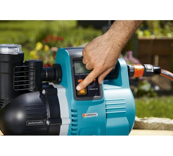 Напорный автоматический насос Gardena 5000/5E LCD Comfort 01759-20.000.00