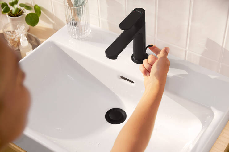 Смеситель для раковины Hansgrohe Rebris S 72517670 матовый черный