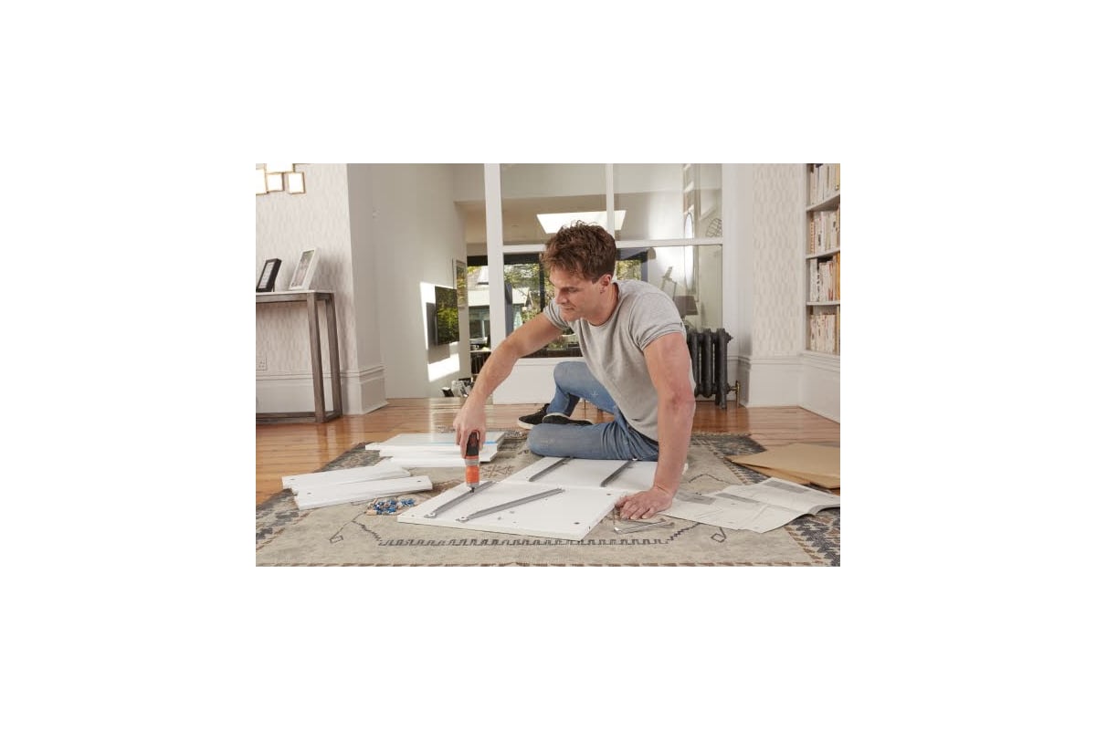 Аккумуляторная отвертка Black&Decker 48CM BCF603C