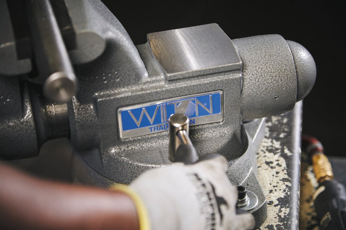 Слесарные тиски WILTON TRADESMAN 140 мм 1755 28806EU