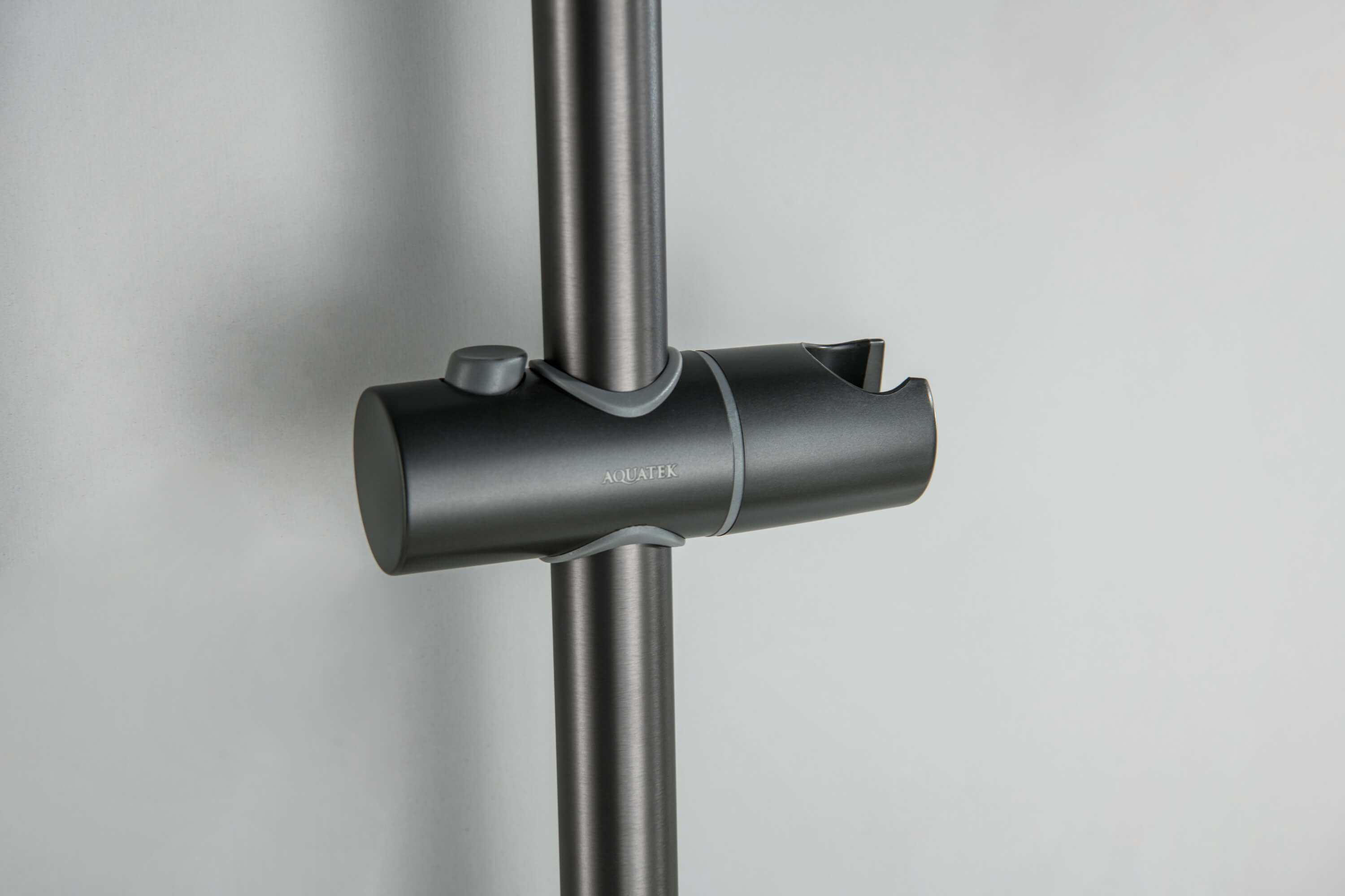 Душевой гарнитур Aquatek Лугано AQ2022BGM оружейная сталь Душевой гарнитур Aquatek Лугано AQ2022BGM оружейная сталь