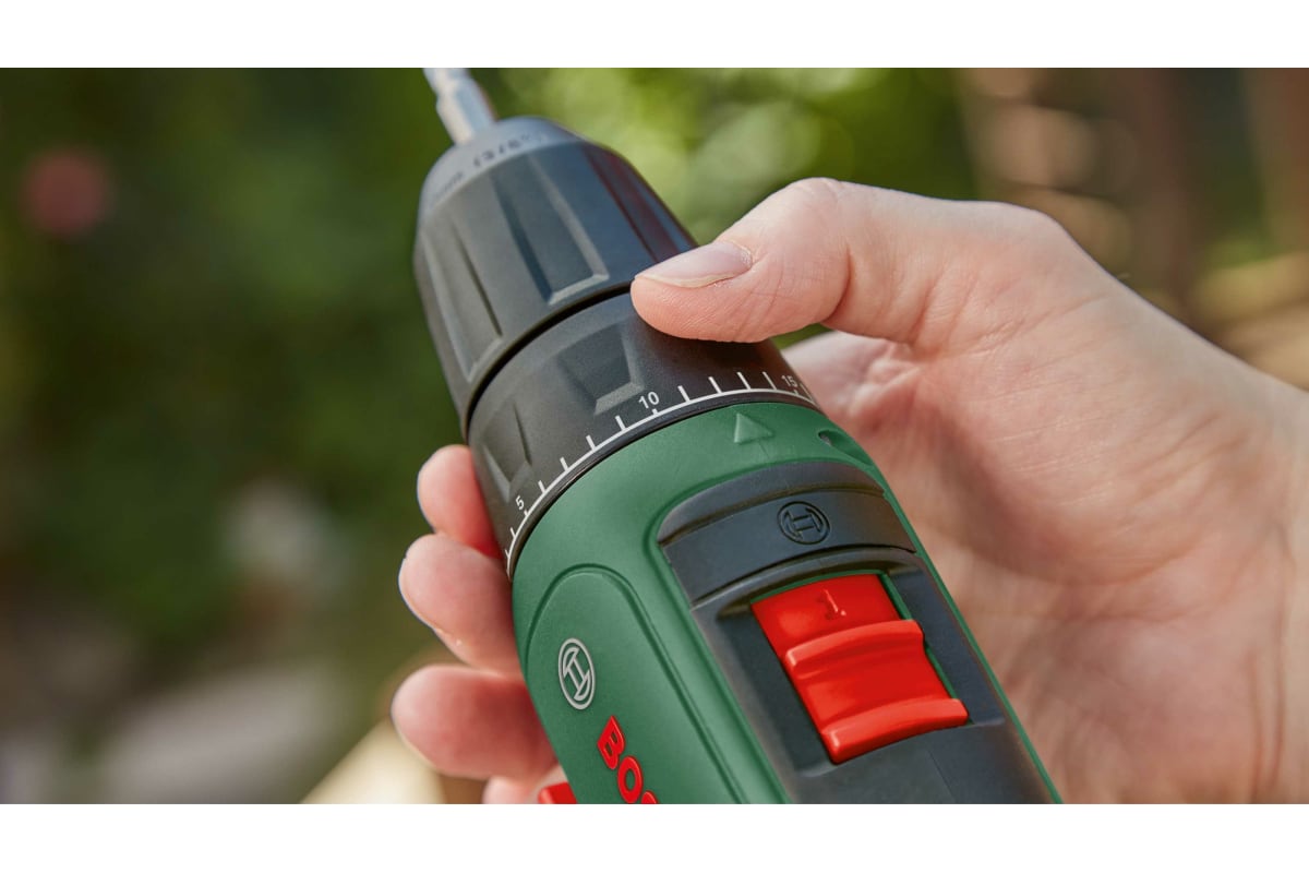 Аккумуляторная ударная дрель-шуруповерт Bosch EasyImpact 18V-40 06039D8101