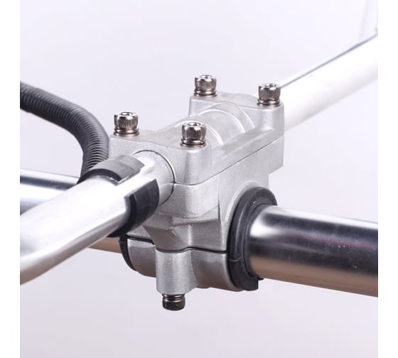 Бензиновый триммер MaxCut MC 133 25100009