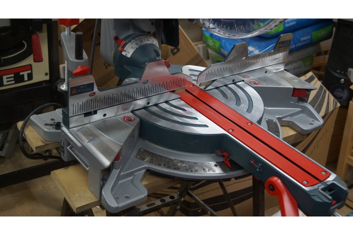 Торцовочная пила Bosch GCM 12 GDL 0.601.B23.600