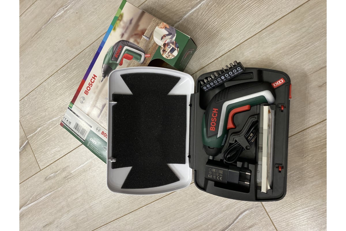 Шуруповерт Bosch IXO V basic 0.603.9A8.020