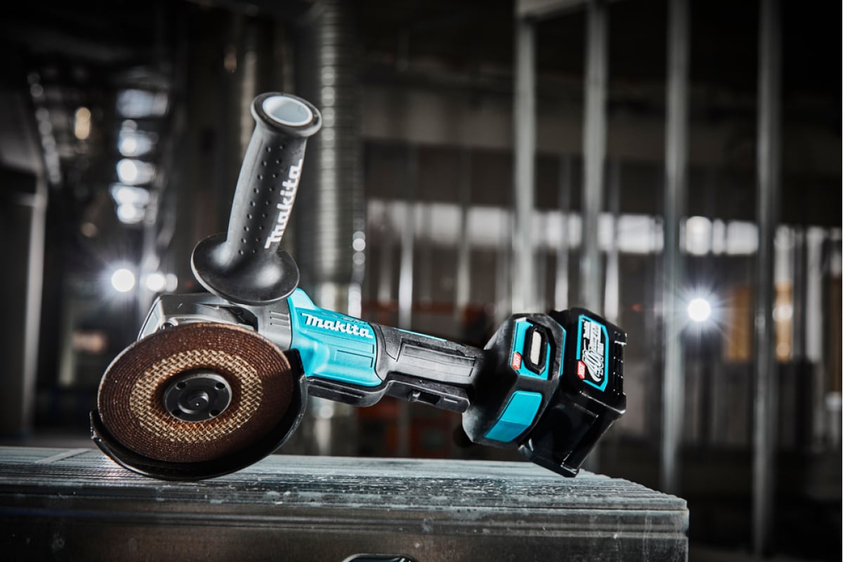 Угловая шлифовальная машина Makita XGT GA013GM201 199372