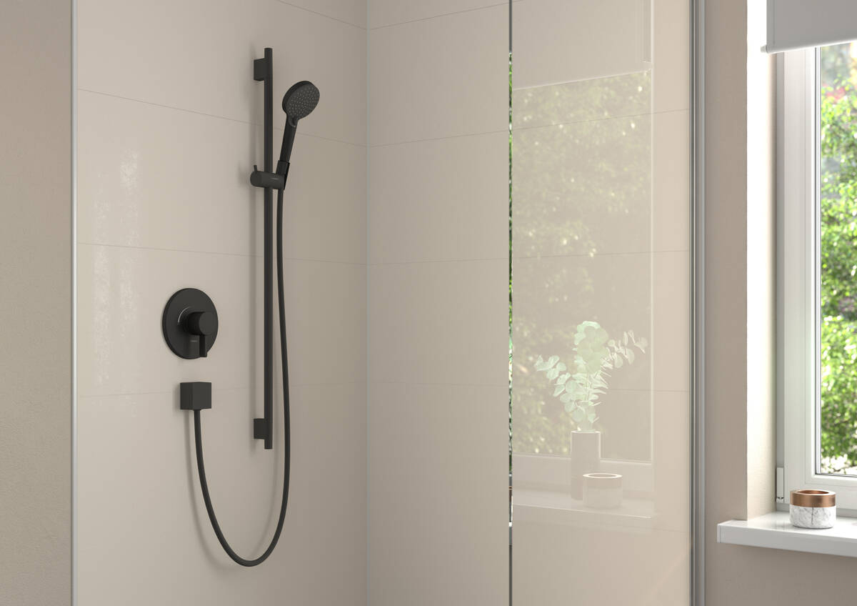 Душевая штанга Hansgrohe Unica S Puro 28631670 90 см со шлангом, матовый черный