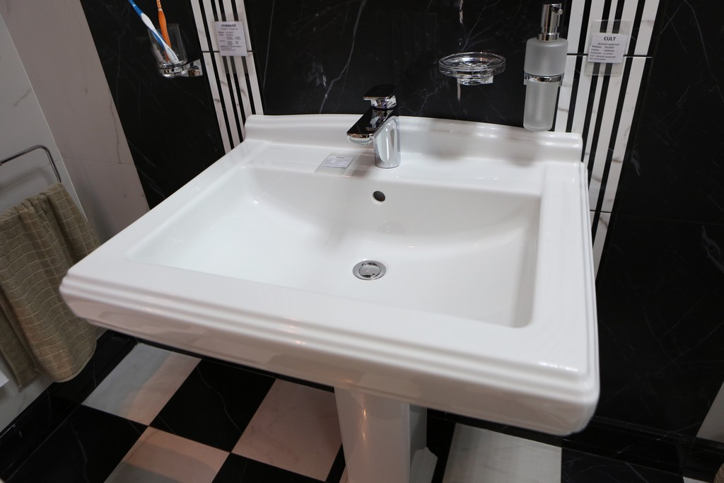 Раковина Villeroy&Boch Hommage 75 см 710175R2