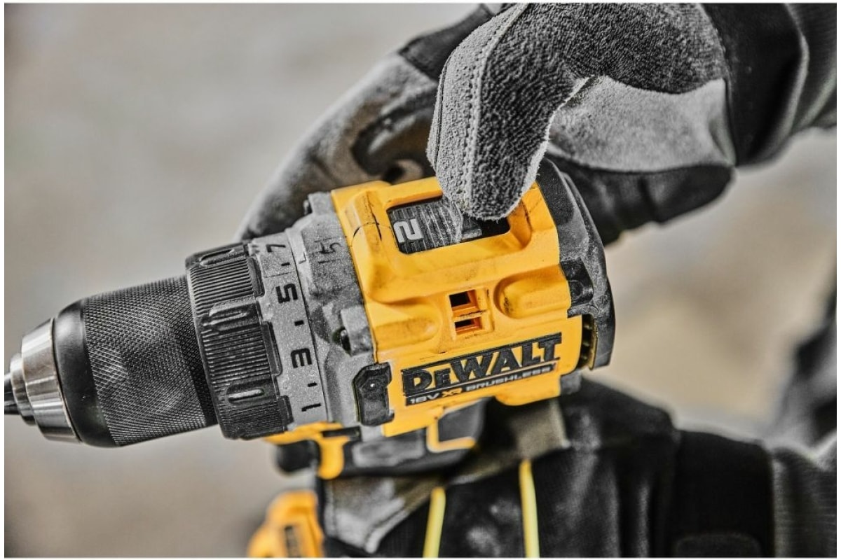 Аккумуляторная дрель-шуруповерт DeWalt DCD 800 NT без АКБ и ЗУ DCD800NT-XJ