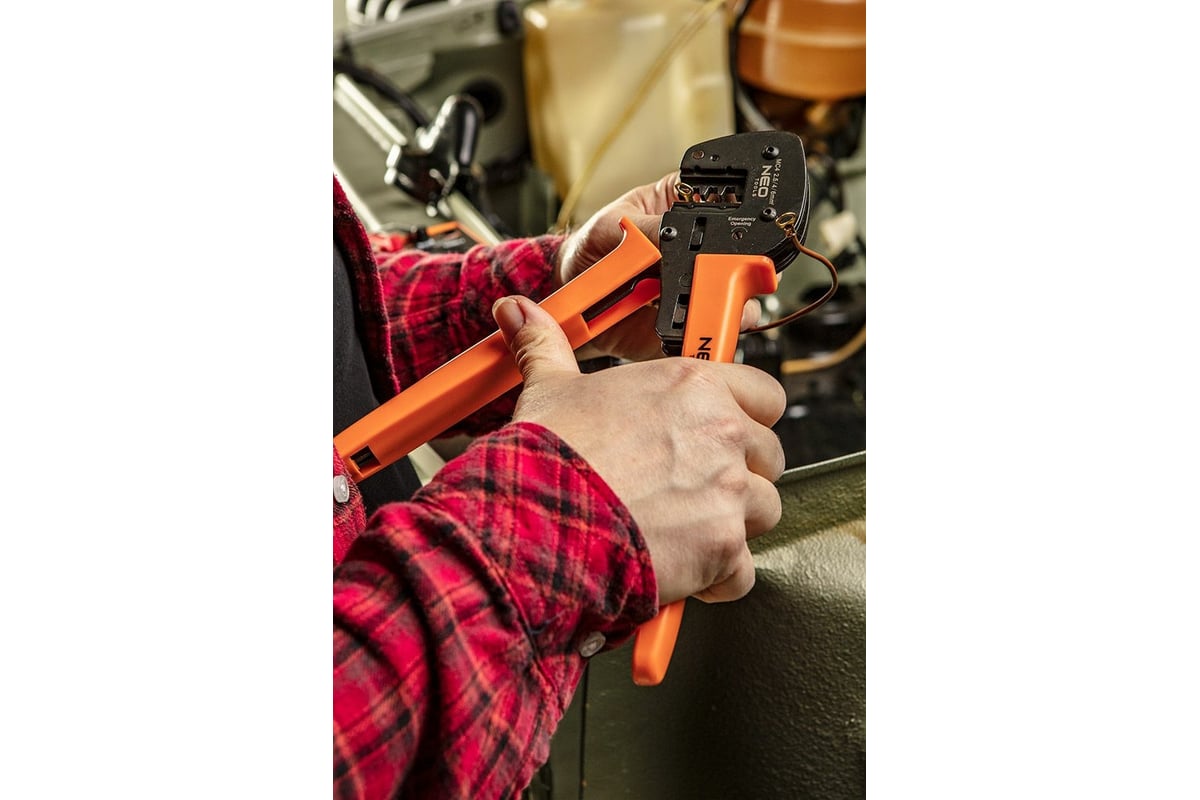 Клещи для опрессовки разъемов Neo Tools MC4 01-555