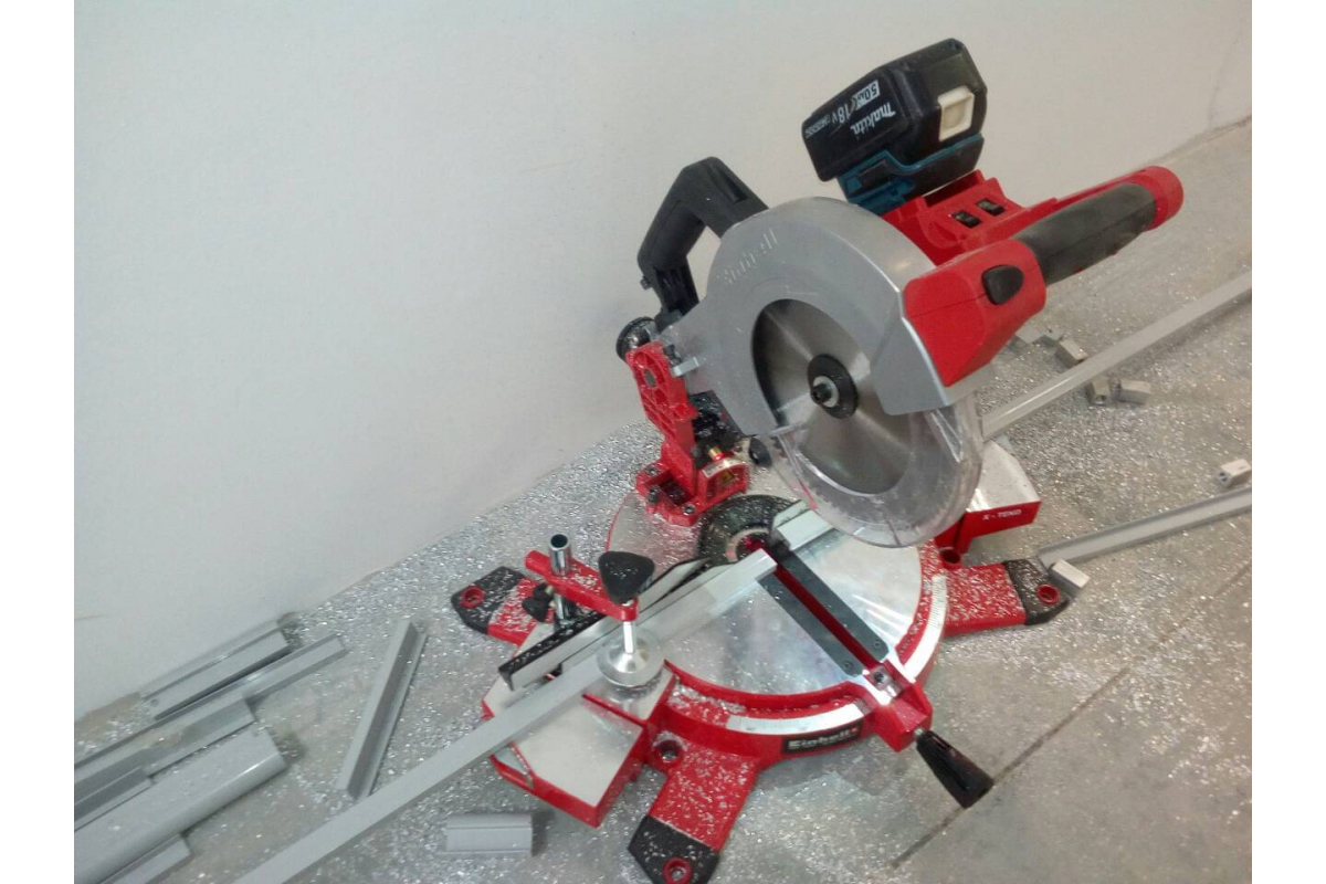 Торцовочная аккумуляторная пила Einhell PXC TE-MS 18/210 Li-Solo 4300890