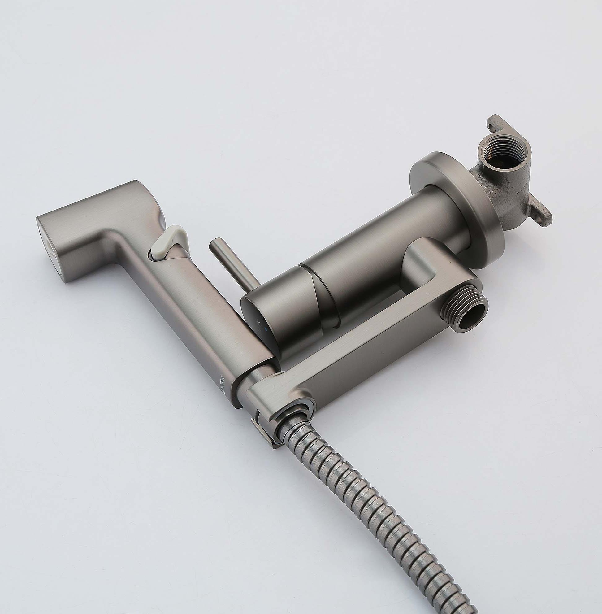 Смеситель Aquatek Ника AQ1819BGM с гигиеническим душем, оружейная сталь Смеситель Aquatek Ника AQ1819BGM с гигиеническим душем, оружейная сталь