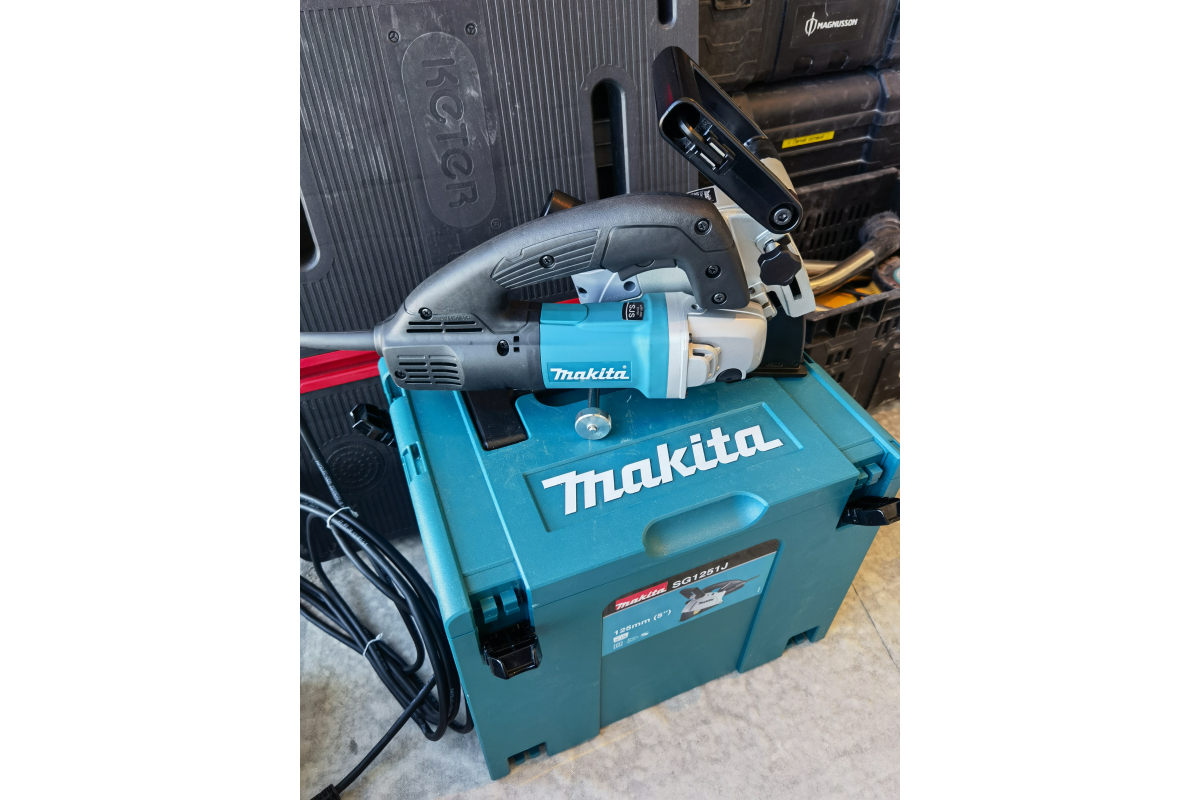 Штроборез Makita SG-1251J