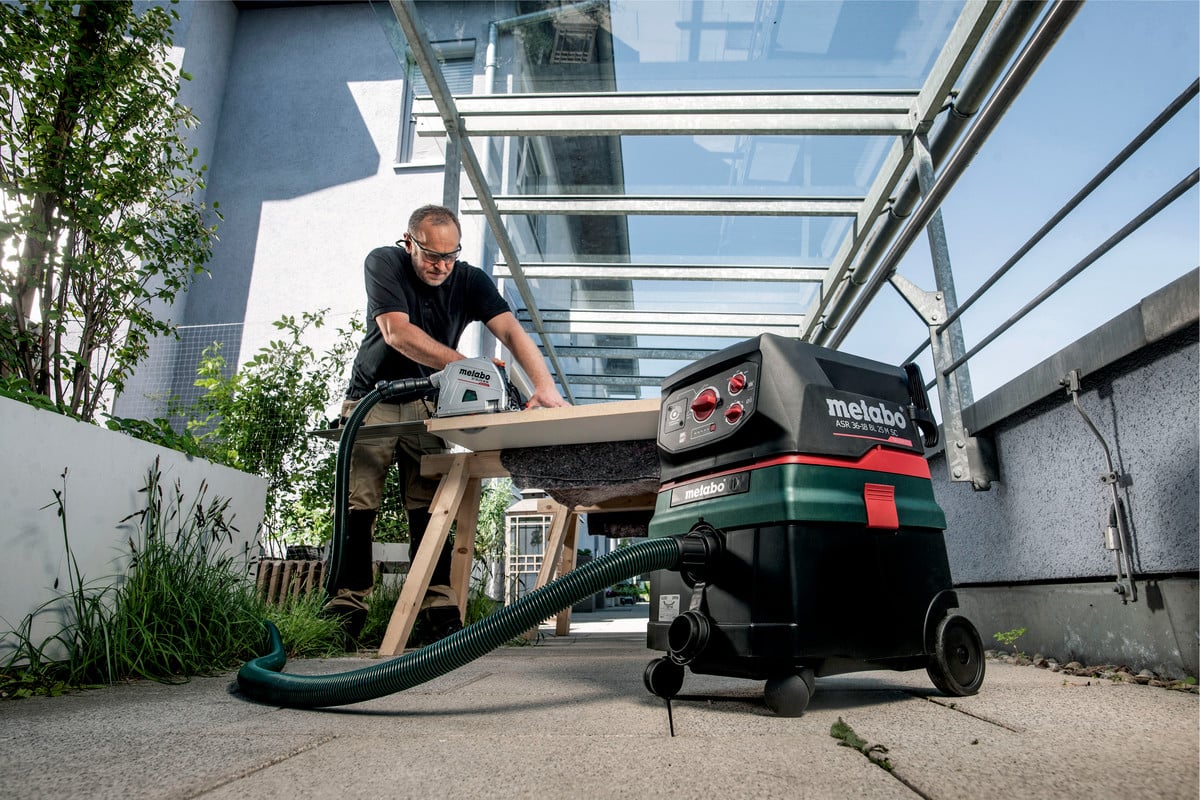 Аккумуляторная погружная пила Metabo KT 18 LTX 66 BL 601866660