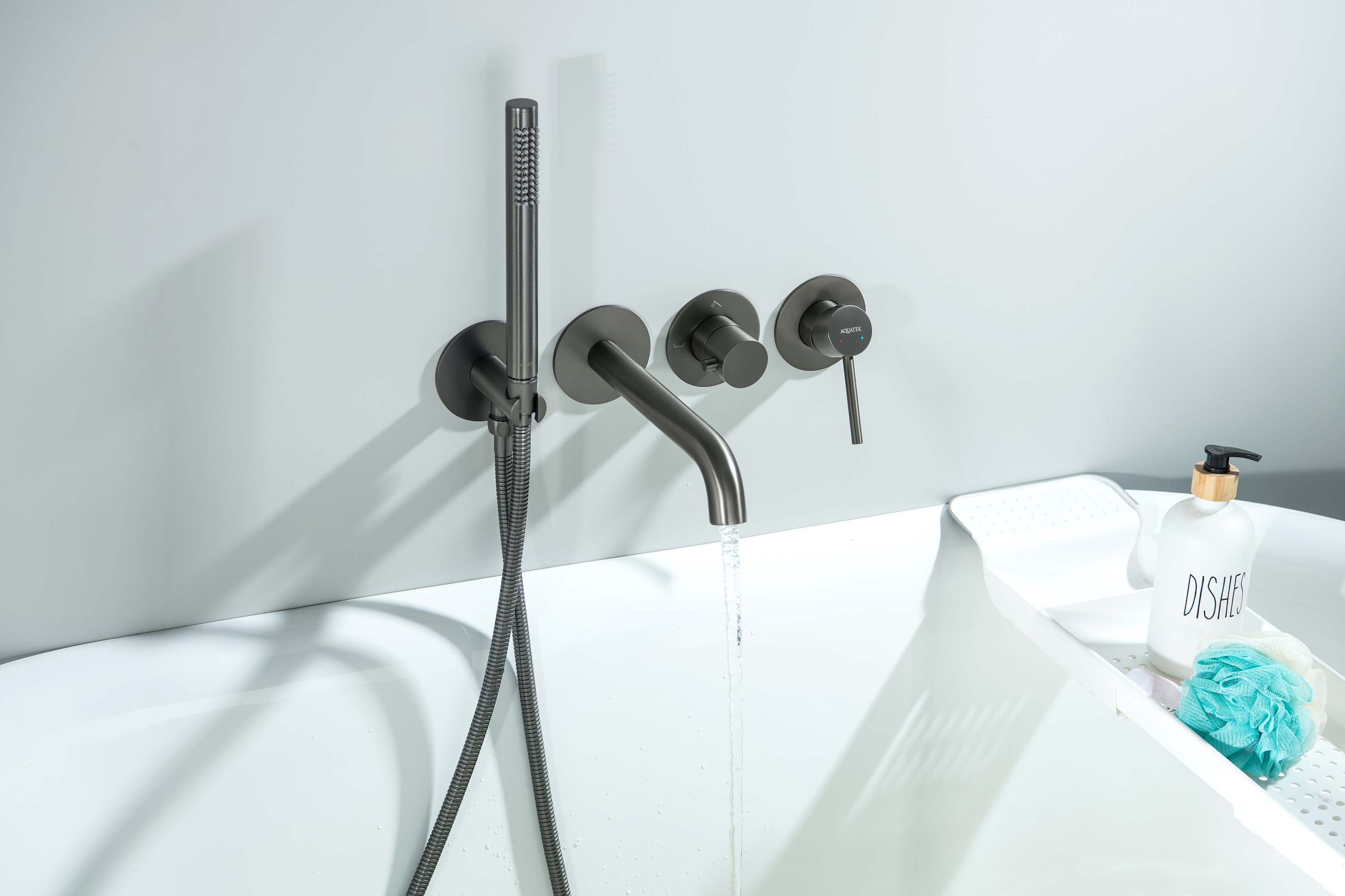 Смеситель для ванны Aquatek Европа AQ1344BGM оружейная сталь Смеситель для ванны Aquatek Европа AQ1344BGM оружейная сталь