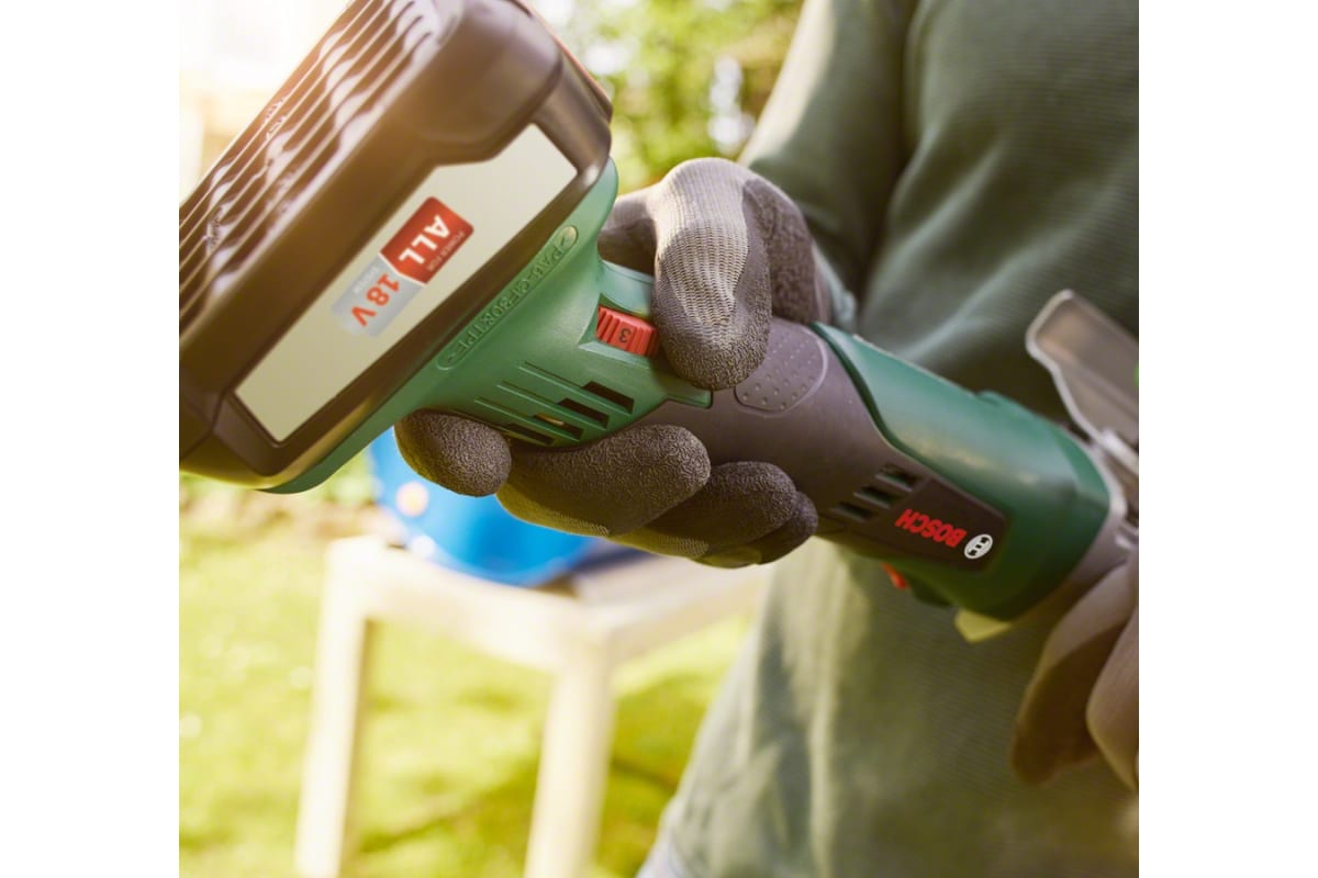 Угловая шлифовальная машина Bosch AdvancedGrind 18 без аккумулятора и з/у 06033D9000