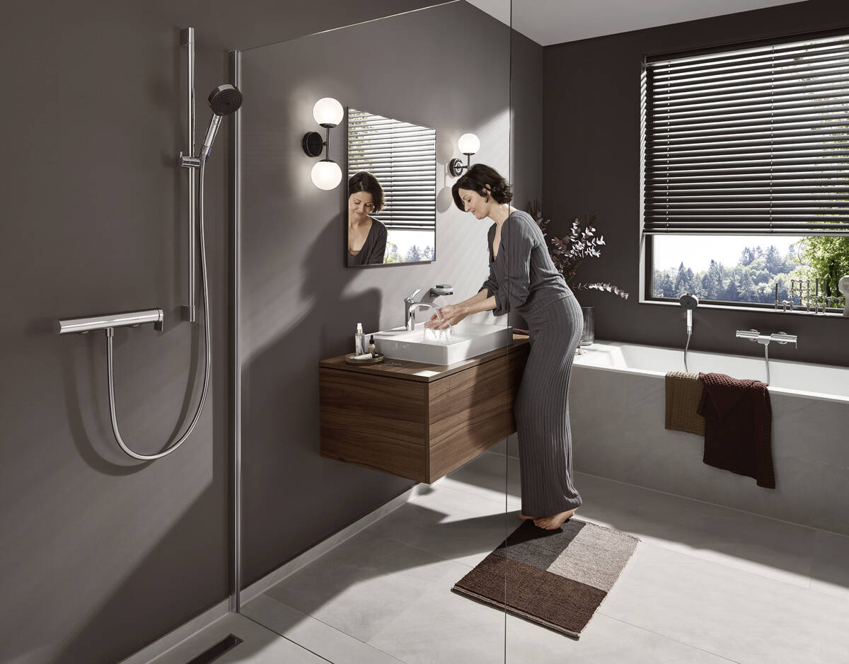 Смеситель для раковины Hansgrohe Vivenis 110 75022000 хром